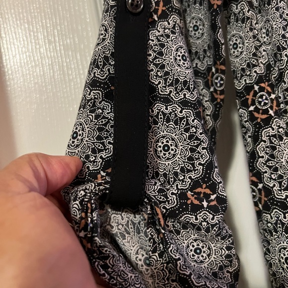 Hem & Thread Dress - Picture 3 of 10